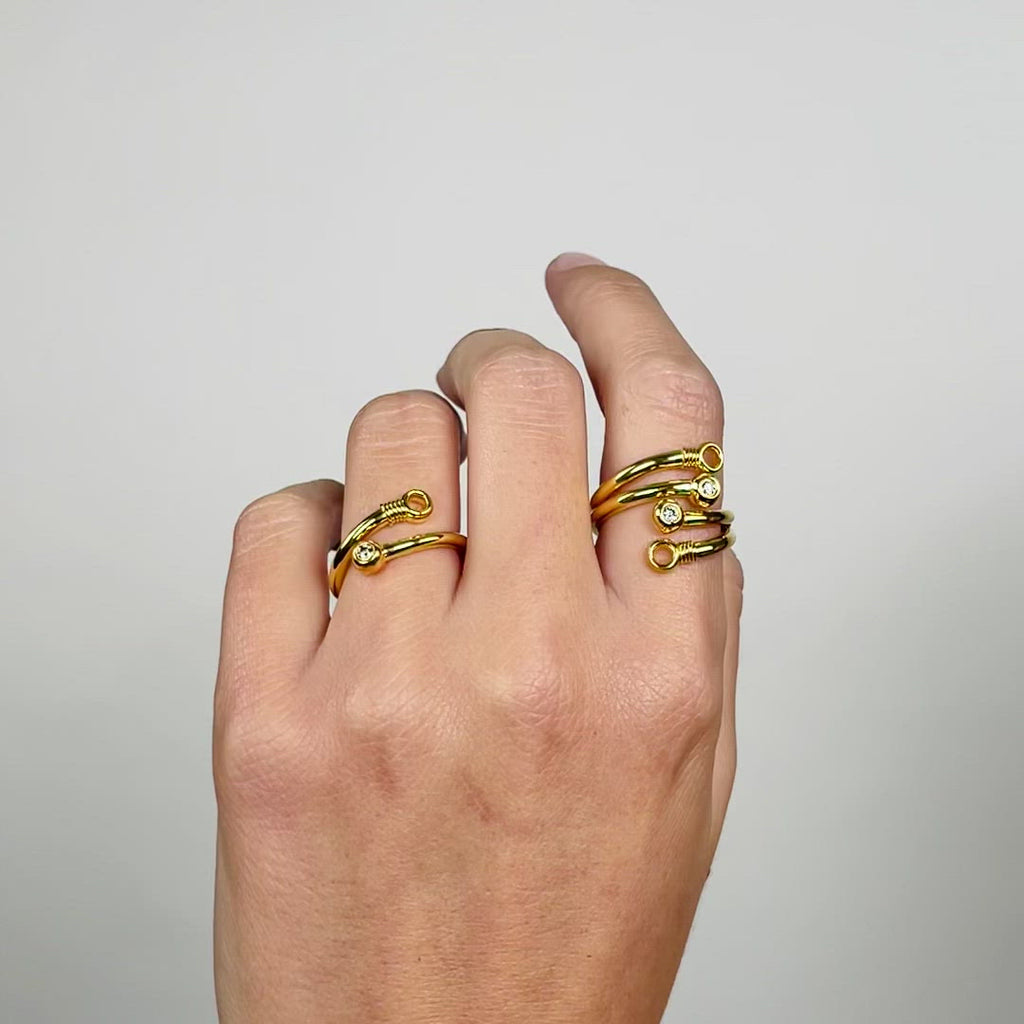 Singula-jewelry-gold-diamonds-celestial-circle-rings-women