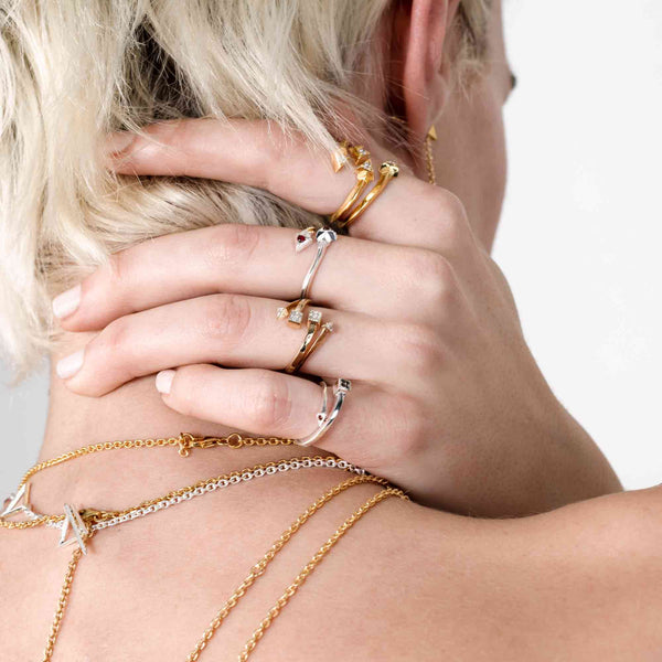Singula-jewelry-gold-diamonds-crossroads-rings-women-lifestyle