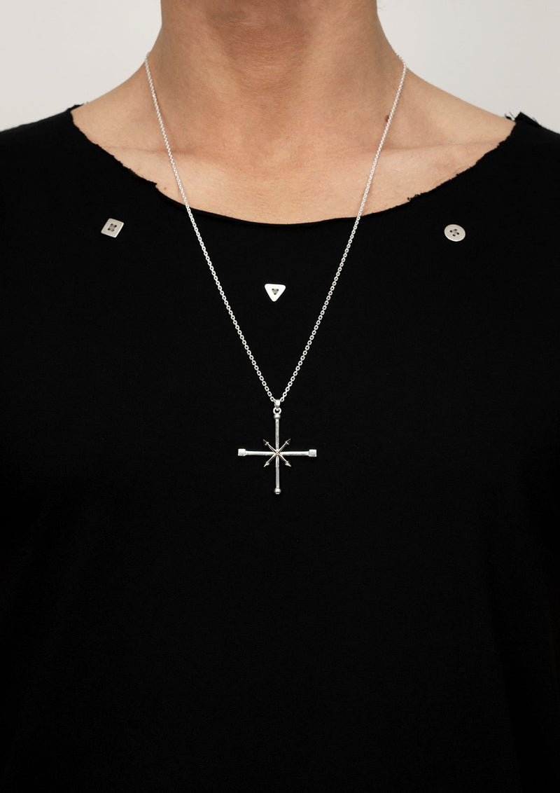 Singula-jewelry-silver-wind-rose-necklace-men